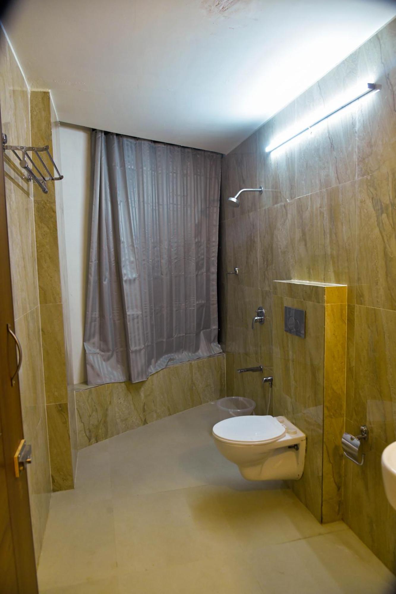 Hotel Ashooka Inn Gandhinagar Eksteriør billede