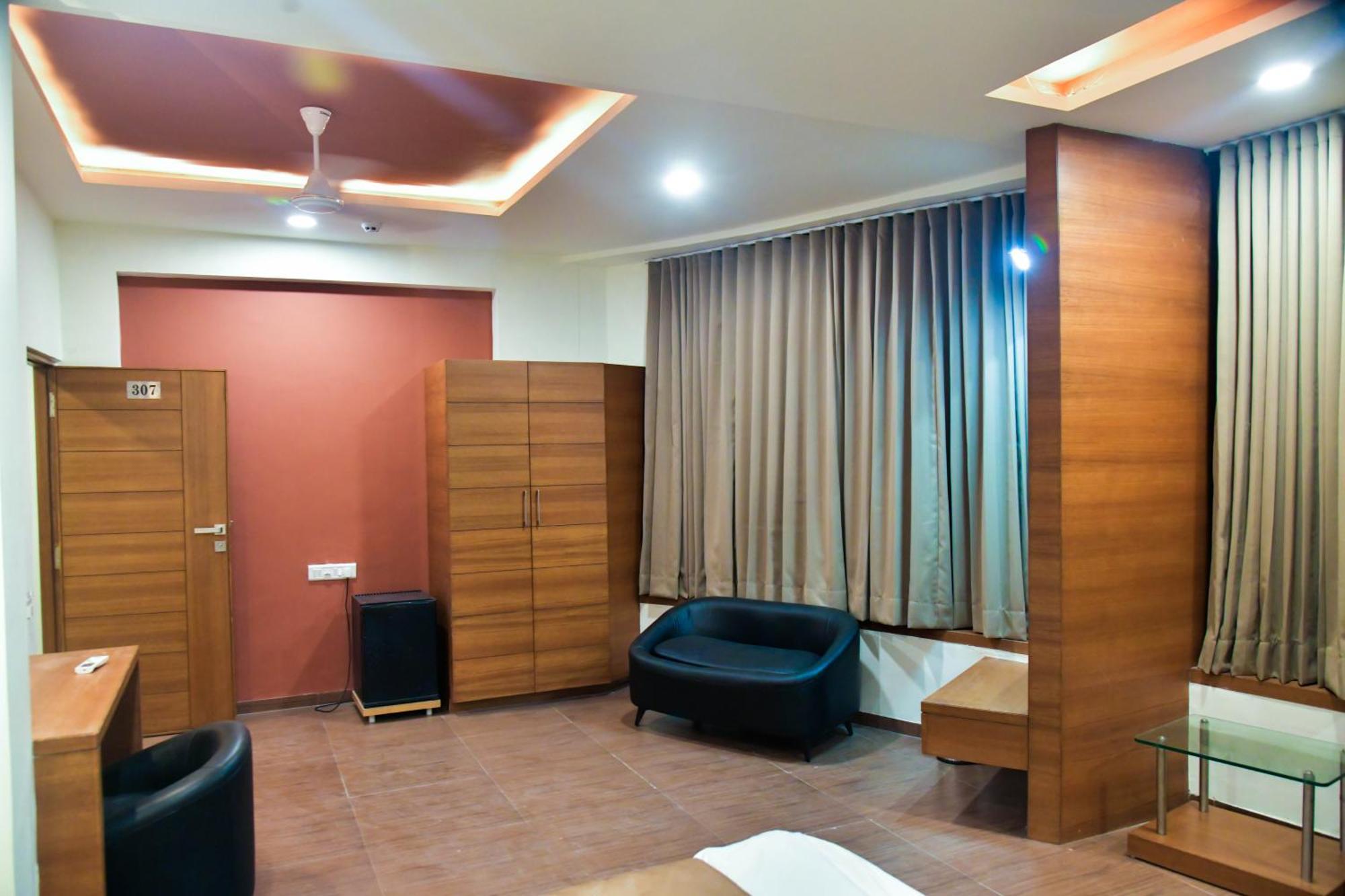 Hotel Ashooka Inn Gandhinagar Eksteriør billede