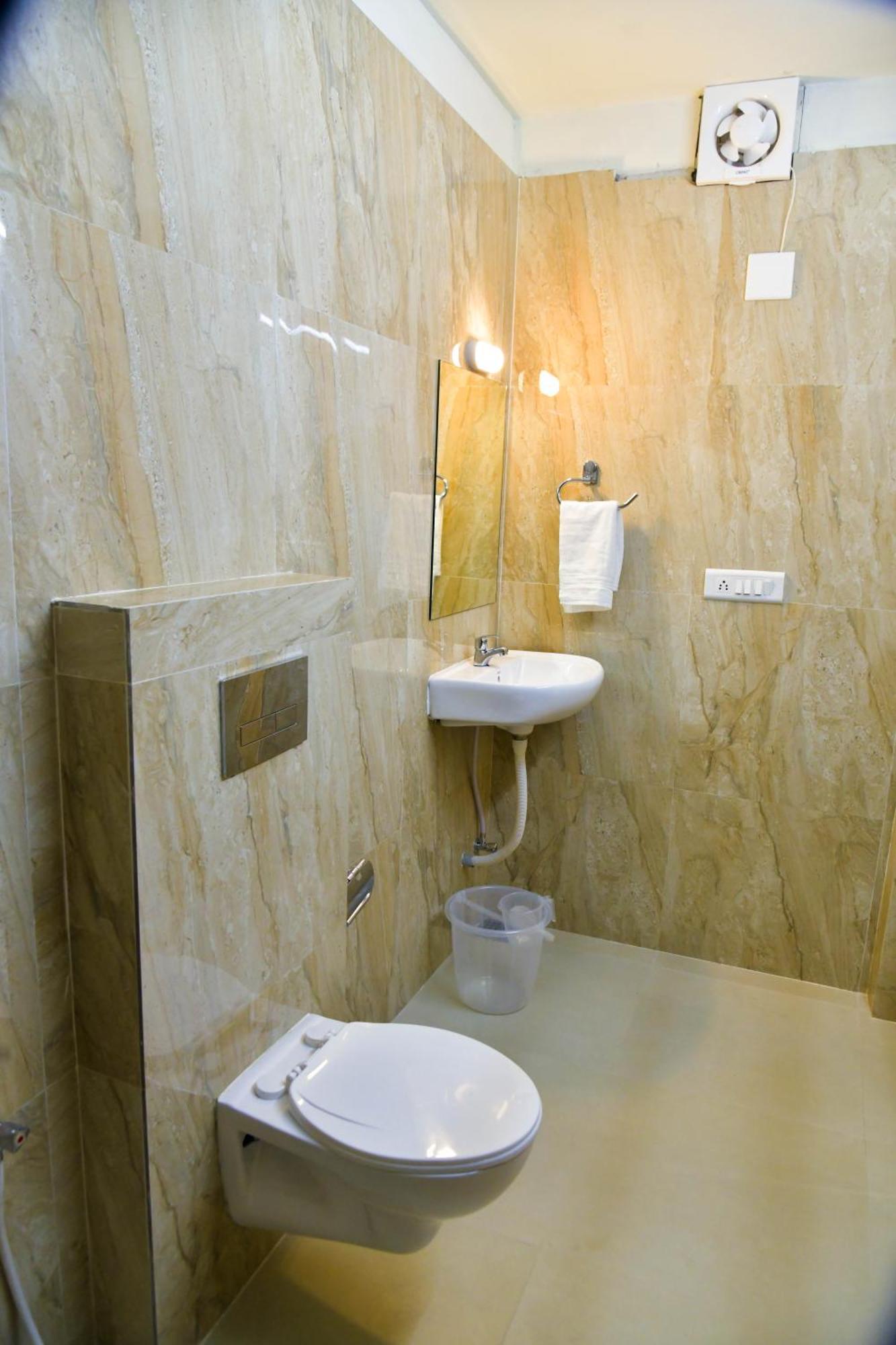 Hotel Ashooka Inn Gandhinagar Eksteriør billede