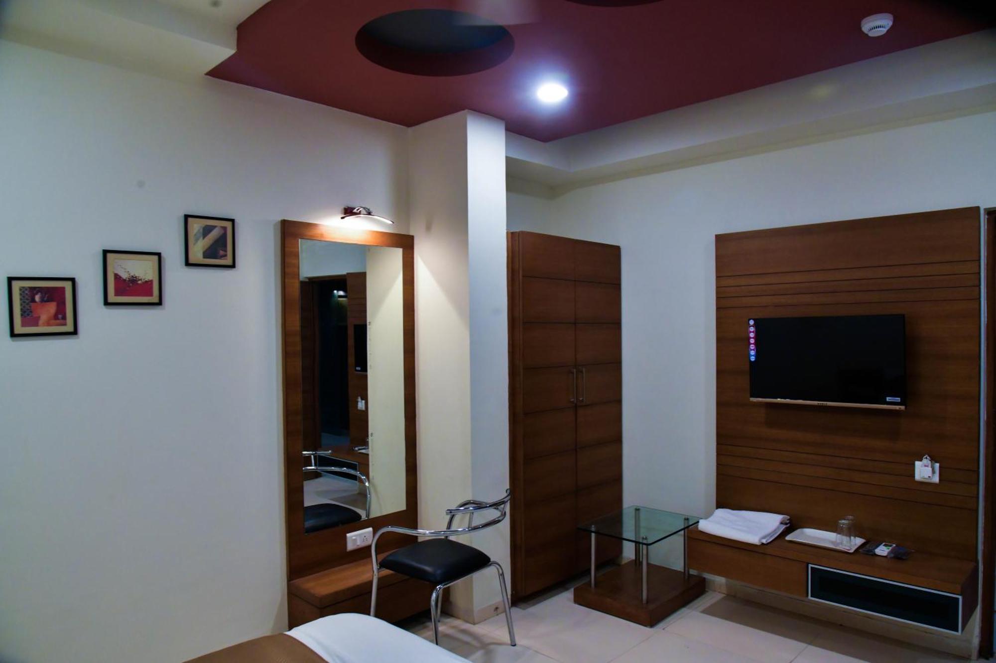 Hotel Ashooka Inn Gandhinagar Eksteriør billede