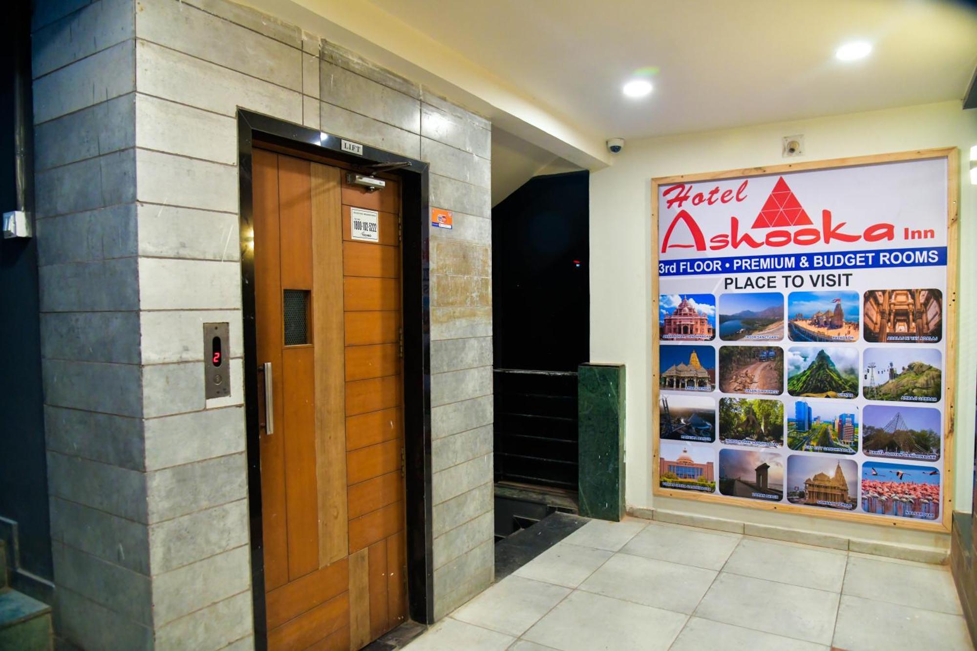 Hotel Ashooka Inn Gandhinagar Eksteriør billede
