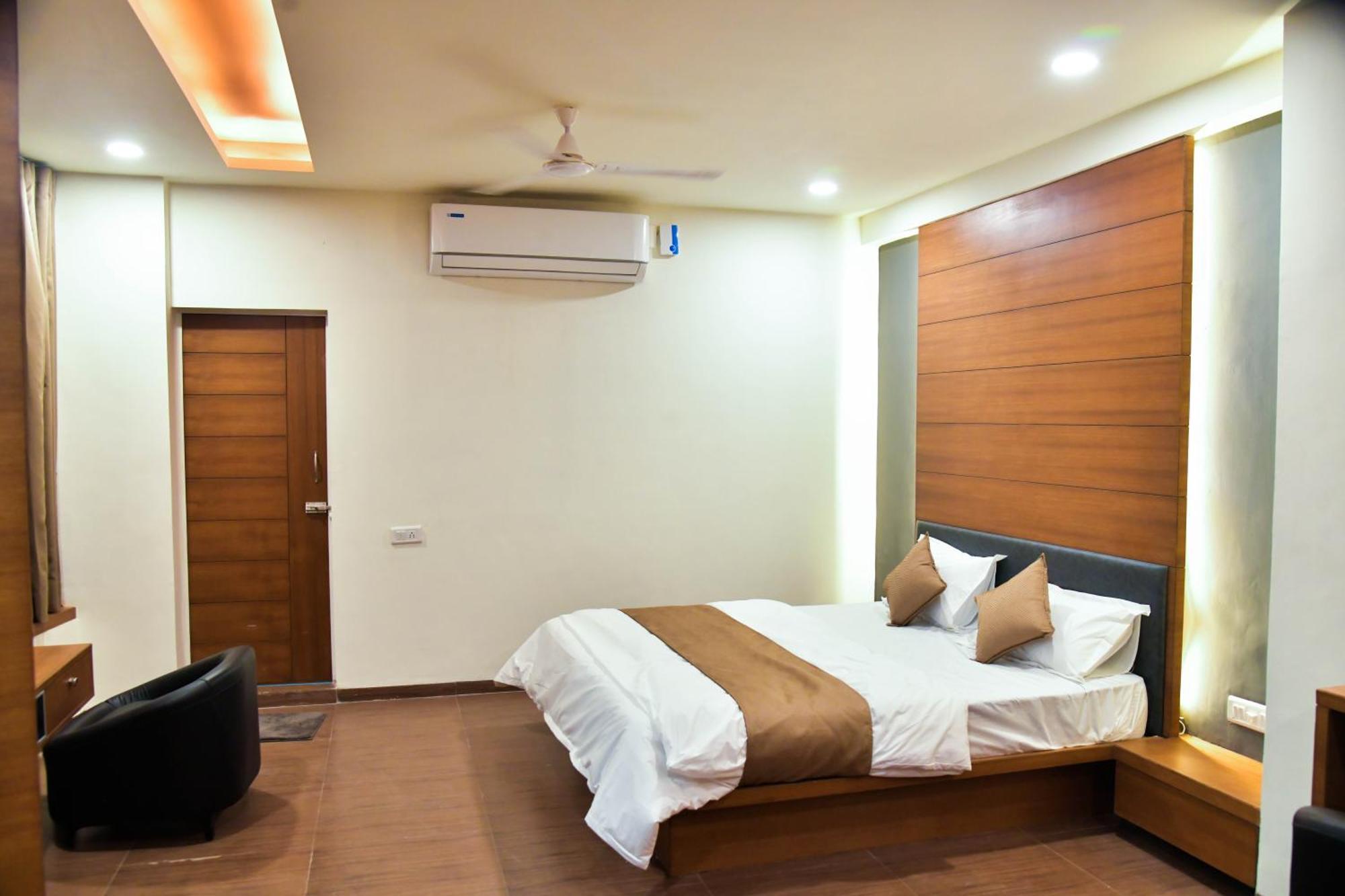 Hotel Ashooka Inn Gandhinagar Eksteriør billede