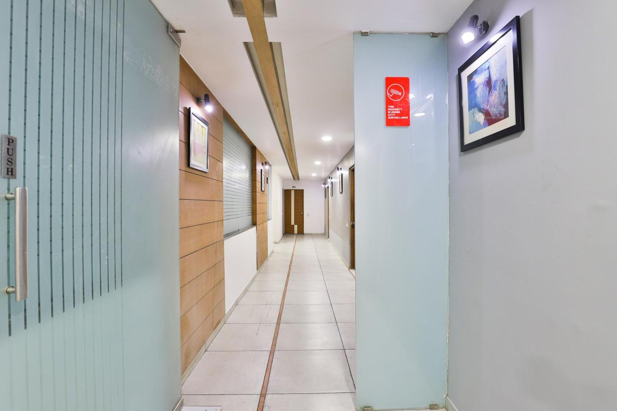 Hotel Ashooka Inn Gandhinagar Eksteriør billede
