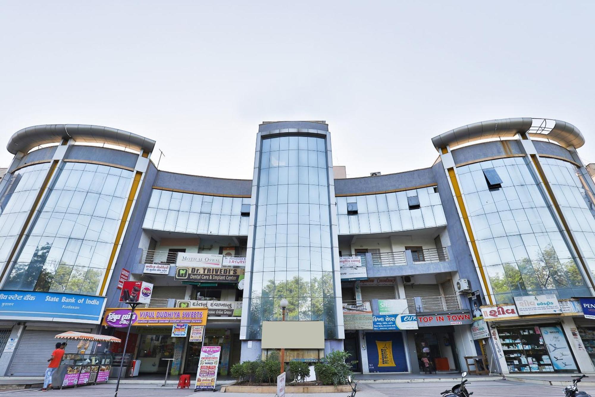 Hotel Ashooka Inn Gandhinagar Eksteriør billede